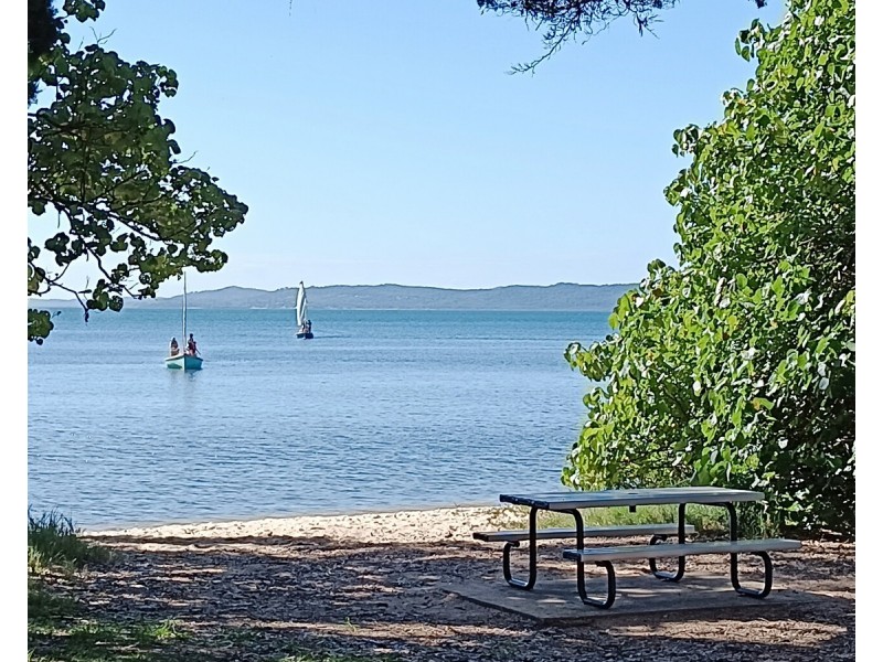 22-24 Mooroondu Street, Coochiemudlo Island QLD 4184