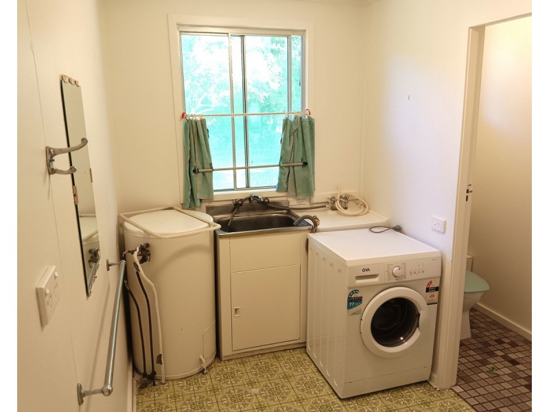 22-24 Mooroondu Street, Coochiemudlo Island QLD 4184