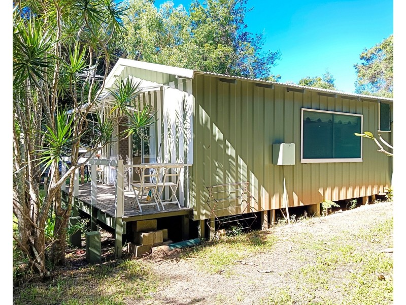 22-24 Mooroondu Street, Coochiemudlo Island QLD 4184