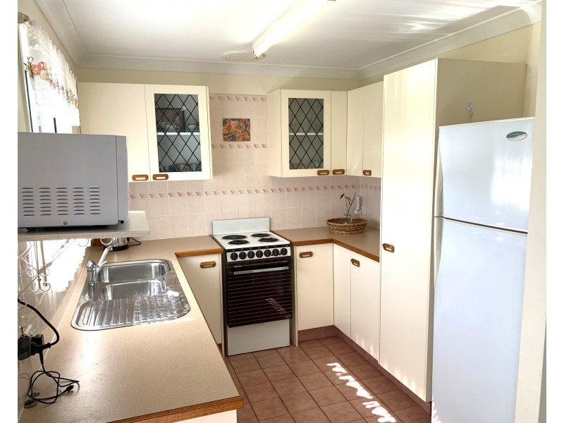 12 Mareela Street, Coochiemudlo Island QLD 4184