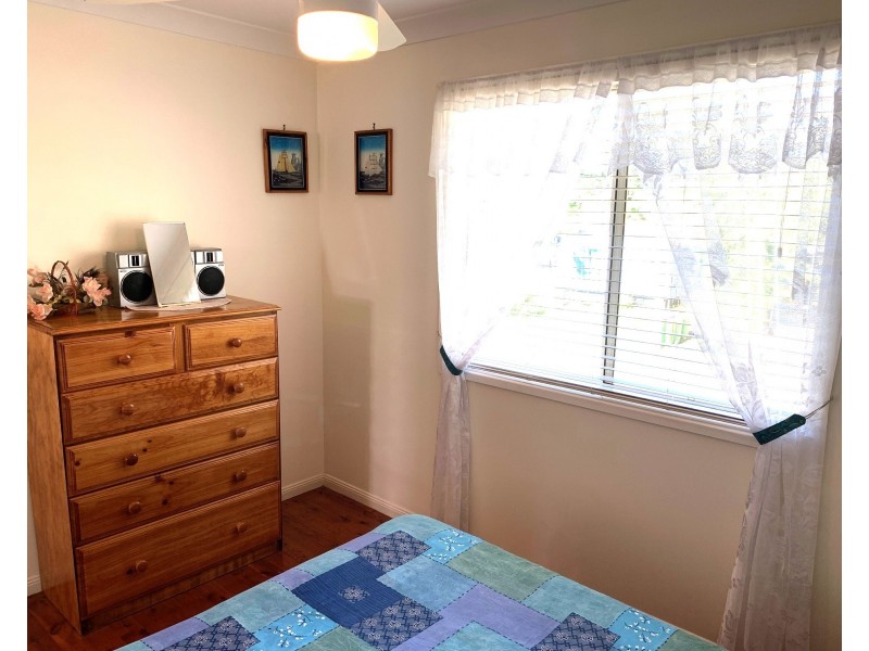 12 Mareela Street, Coochiemudlo Island QLD 4184