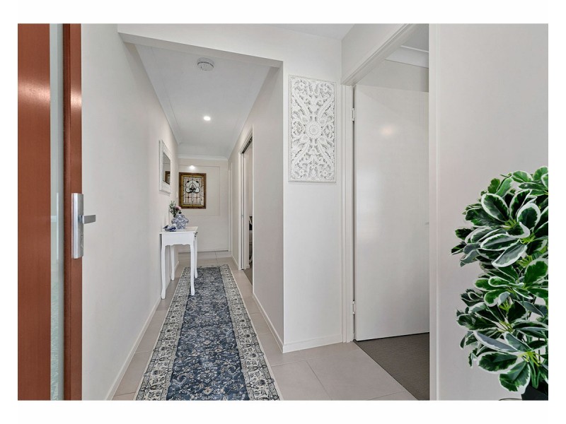 32 Amalia Street, Birkdale QLD 4159