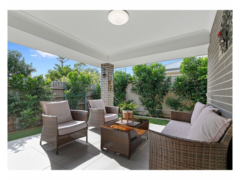 32 Amalia Street, Birkdale QLD 4159