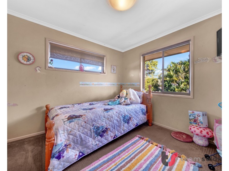 15 Sunstone Street, Manly West QLD 4179