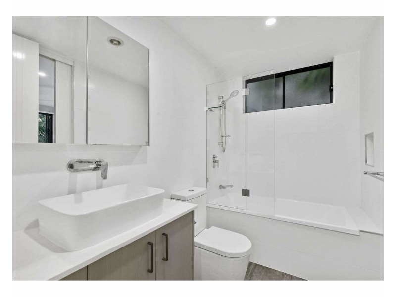 1/19 Howard Street, Morningside QLD 4170