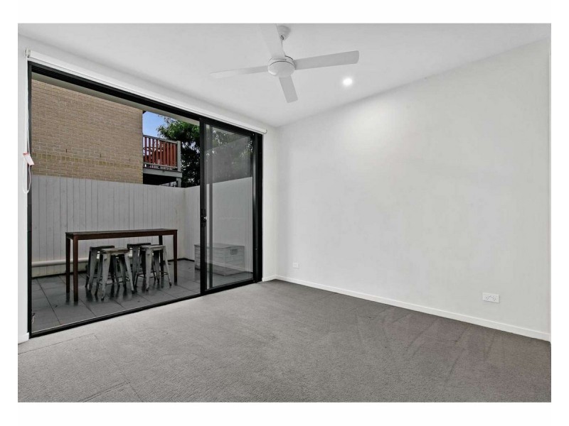 1/19 Howard Street, Morningside QLD 4170