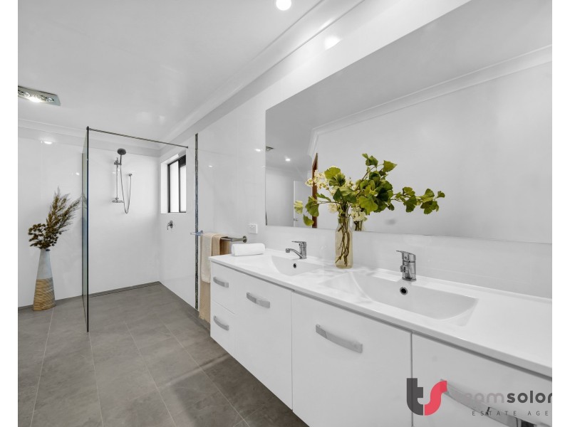 17 Beveridge Road, Thornlands QLD 4164