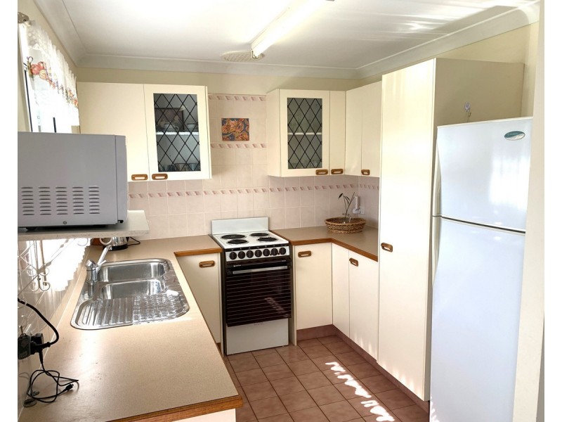 12 Mareela Street, Coochiemudlo Island QLD 4184