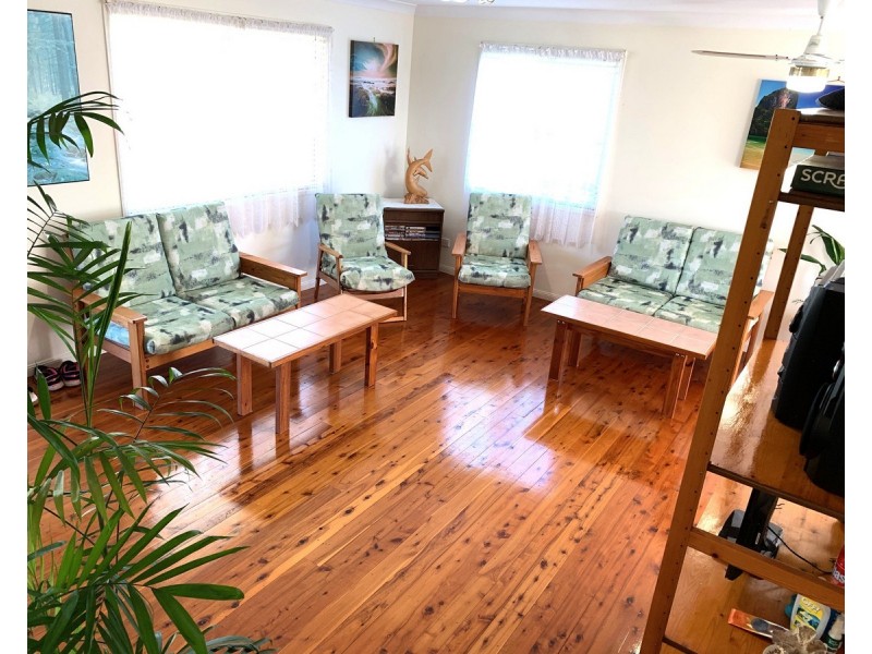 12 Mareela Street, Coochiemudlo Island QLD 4184