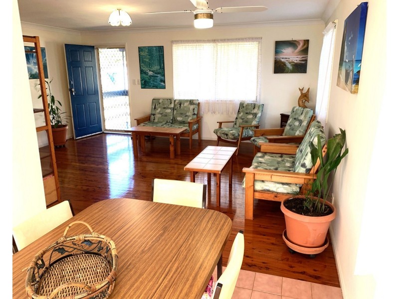 12 Mareela Street, Coochiemudlo Island QLD 4184