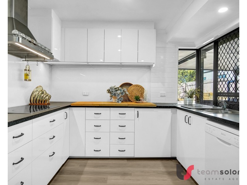 15 Maclean Court, Alexandra Hills QLD 4161