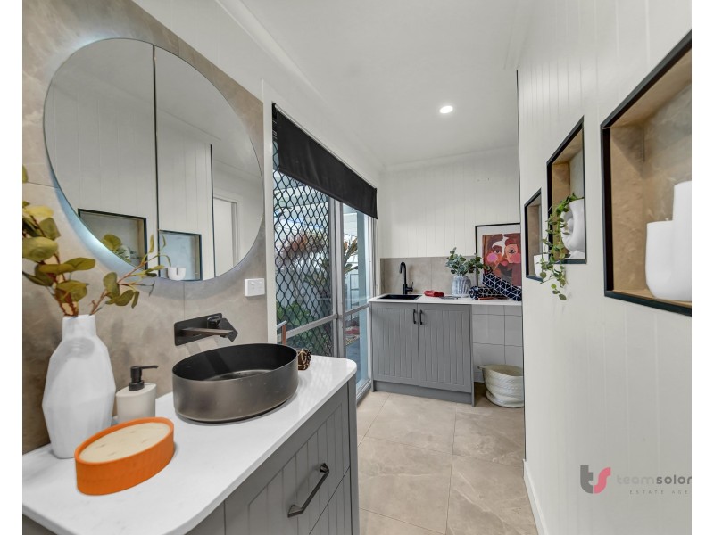 138 Cane Street, Redland Bay QLD 4165