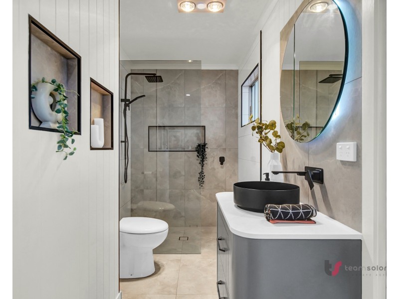 138 Cane Street, Redland Bay QLD 4165