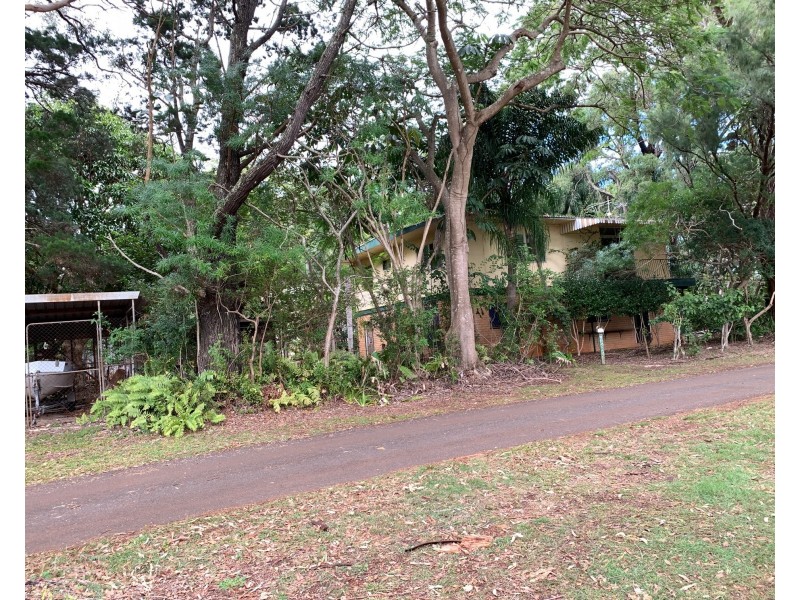 36 Perulpa Street, Coochiemudlo Island QLD 4184