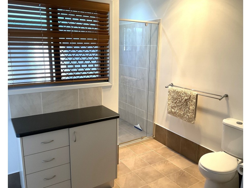 84 Victoria Parade, Coochiemudlo Island QLD 4184