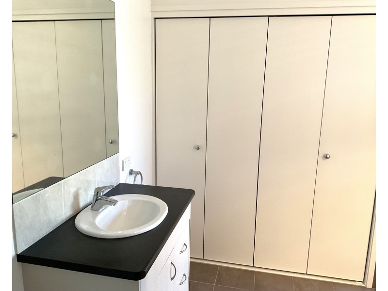 84 Victoria Parade, Coochiemudlo Island QLD 4184