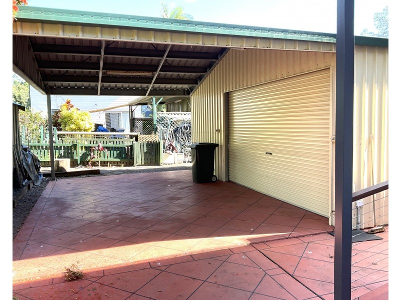 84 Victoria Parade, Coochiemudlo Island QLD 4184