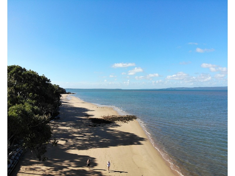 84 Victoria Parade, Coochiemudlo Island QLD 4184