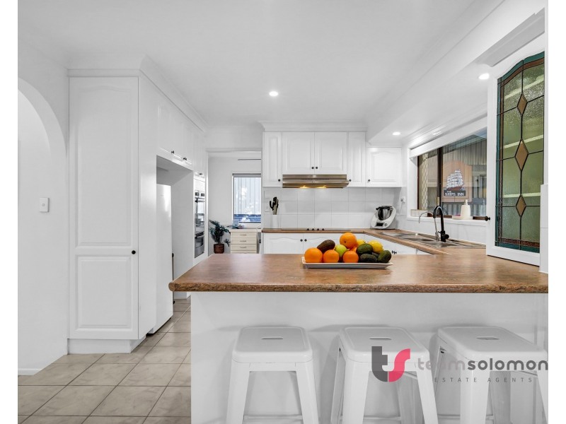 37 Russell Street, Cleveland QLD 4163