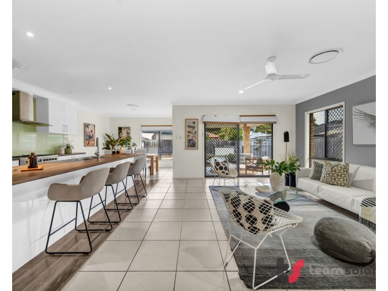17 Horizon Place, Redland Bay QLD 4165