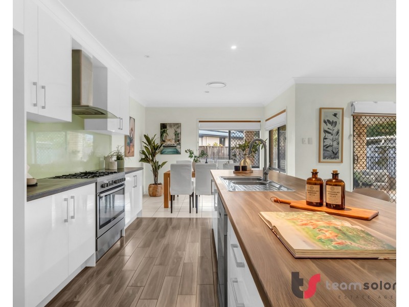 17 Horizon Place, Redland Bay QLD 4165