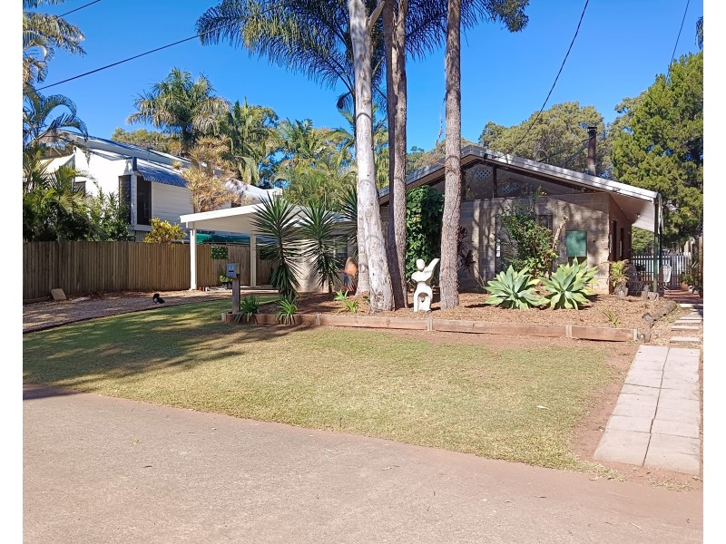 3 Mareela Street, Coochiemudlo Island QLD 4184