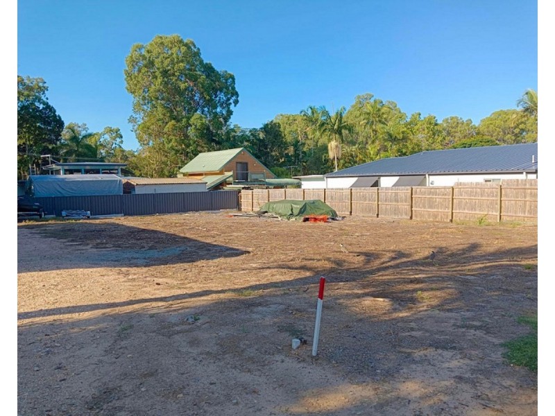 36 Shirley Street, Coochiemudlo Island QLD 4184
