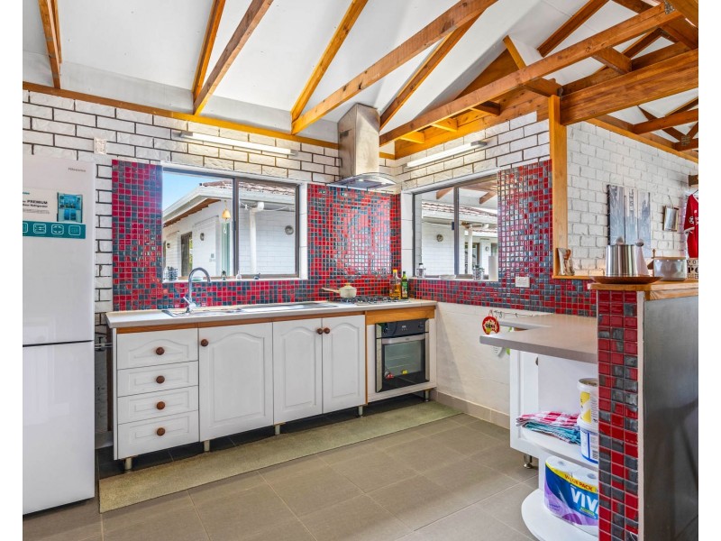 68 Beelong Street, Macleay Island QLD 4184