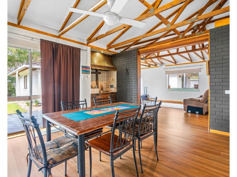 68 Beelong Street, Macleay Island QLD 4184