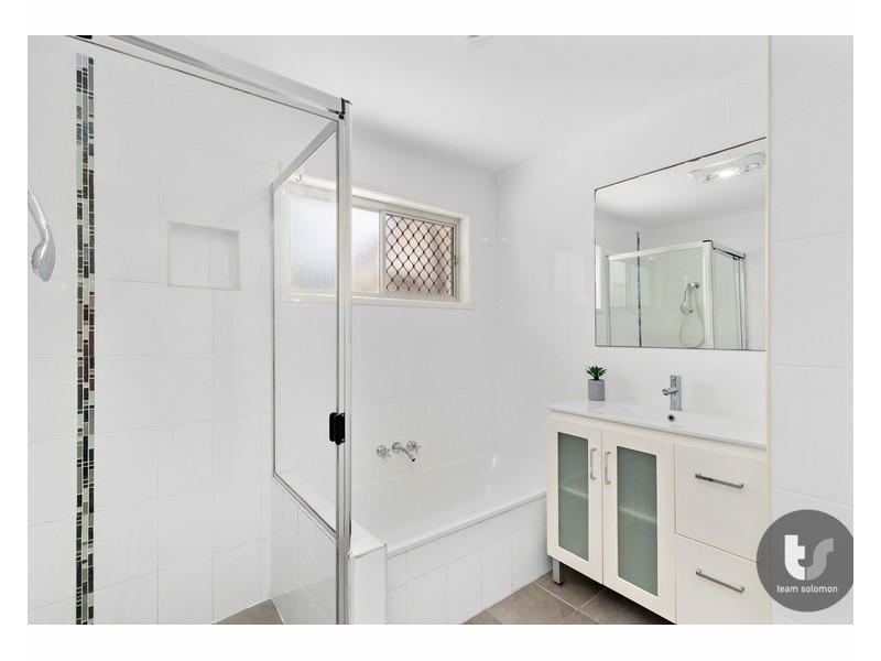 12 Rosella Street, Wellington Point QLD 4160