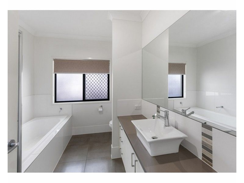 211 Panorama Drive, Thornlands QLD 4164