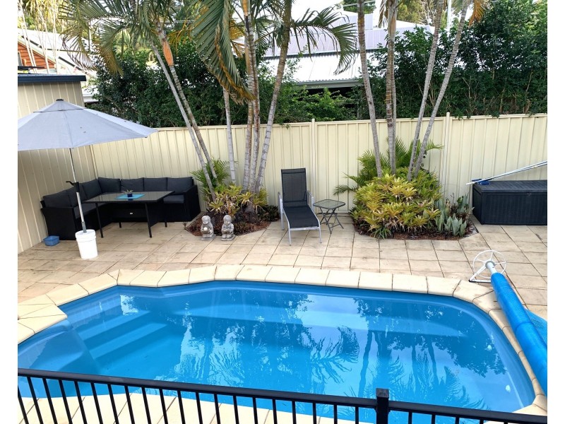 33 Shirley Street, Coochiemudlo Island QLD 4184
