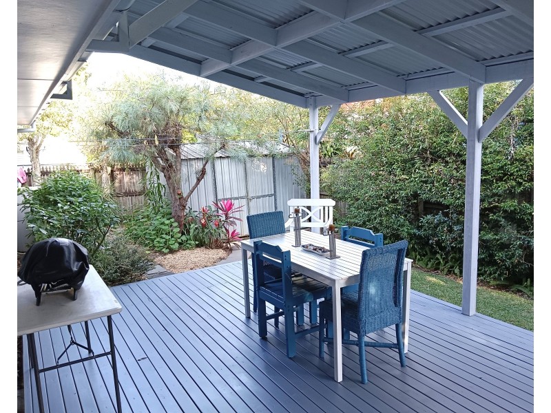 21 Shirley Street, Coochiemudlo Island QLD 4184