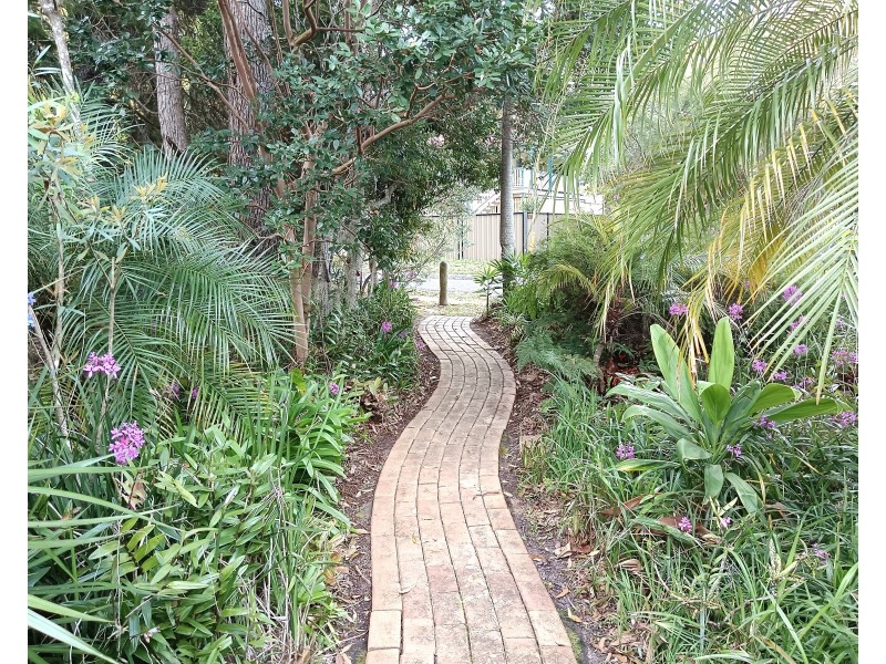 21 Shirley Street, Coochiemudlo Island QLD 4184