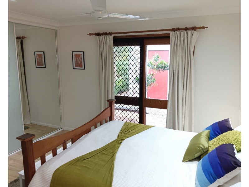 21 Shirley Street, Coochiemudlo Island QLD 4184