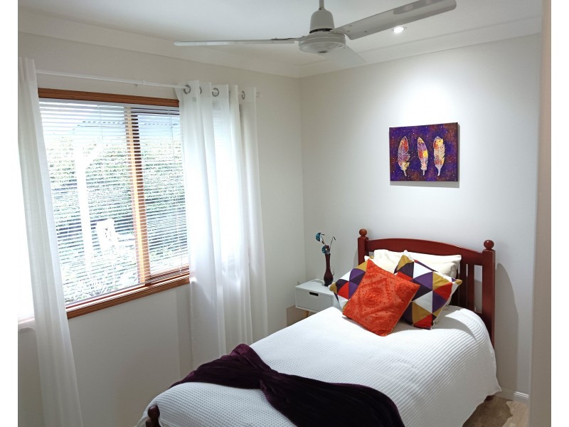 21 Shirley Street, Coochiemudlo Island QLD 4184