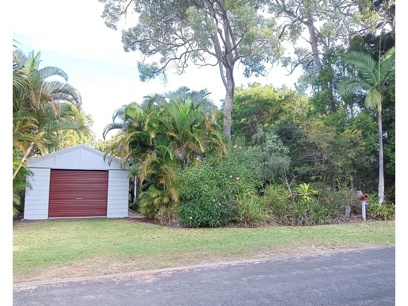 21 Shirley Street, Coochiemudlo Island QLD 4184