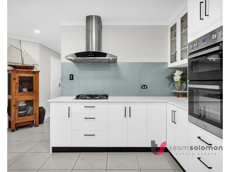 11 Portland Parade, Redland Bay QLD 4165