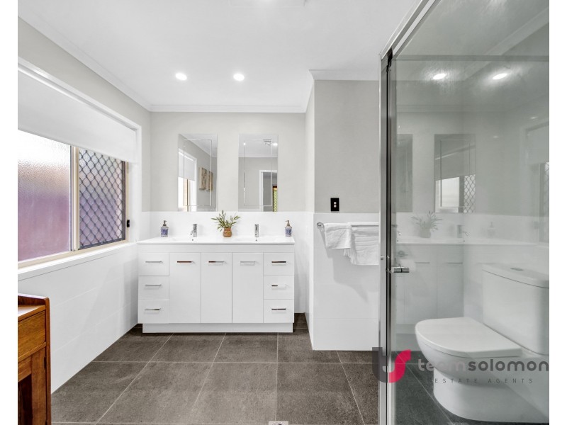 11 Portland Parade, Redland Bay QLD 4165