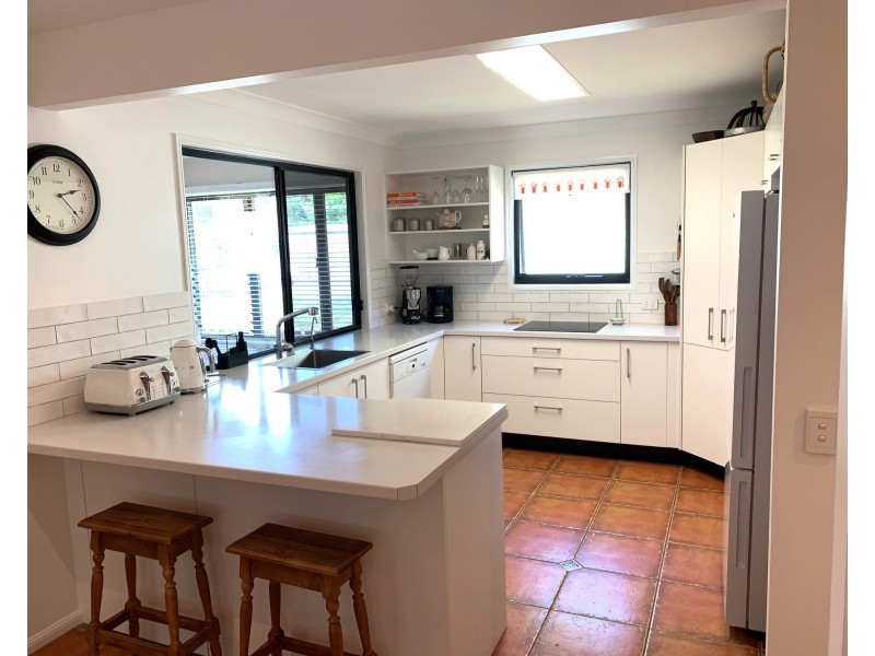 17 Aminya Street, Coochiemudlo Island QLD 4184