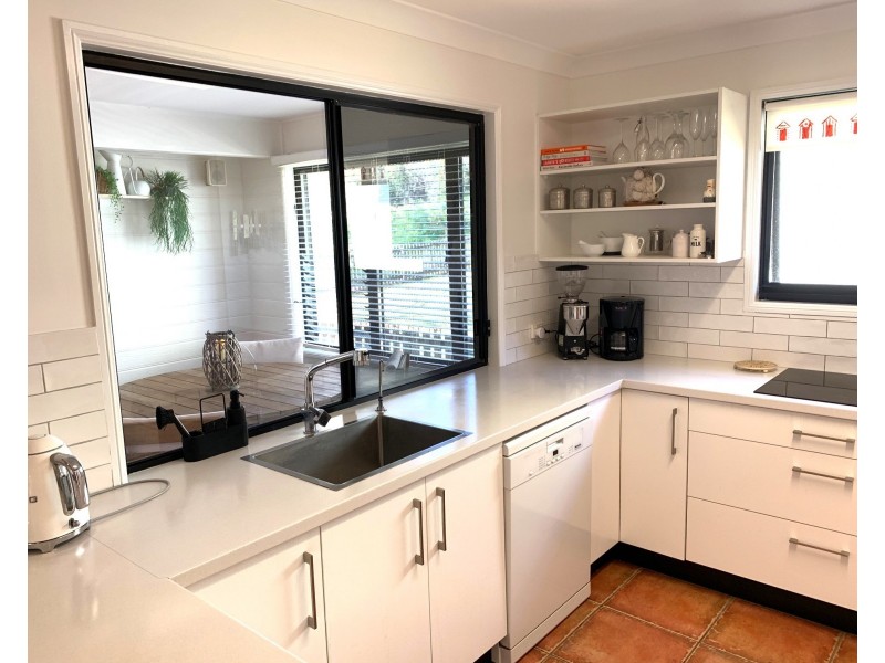 17 Aminya Street, Coochiemudlo Island QLD 4184