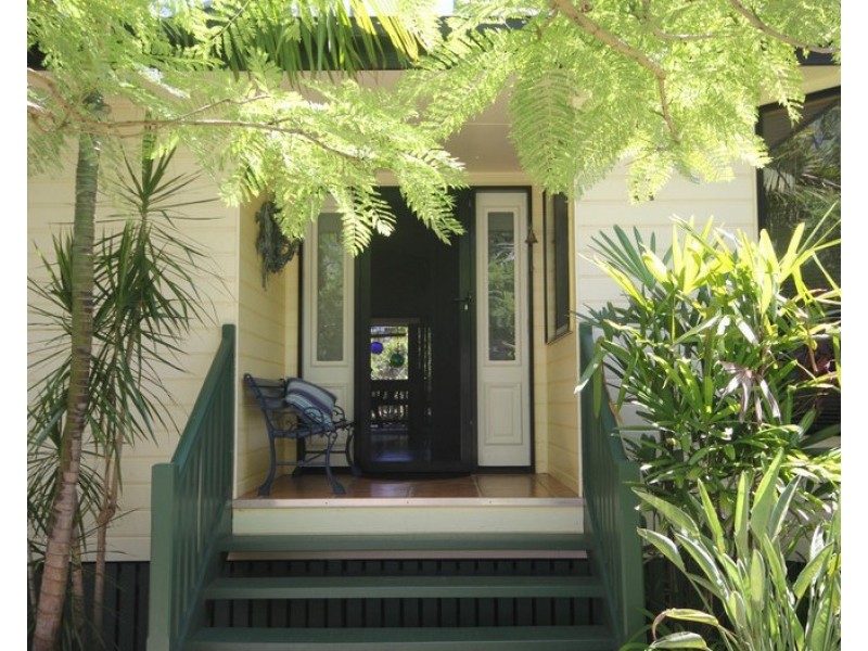 17 Aminya Street, Coochiemudlo Island QLD 4184