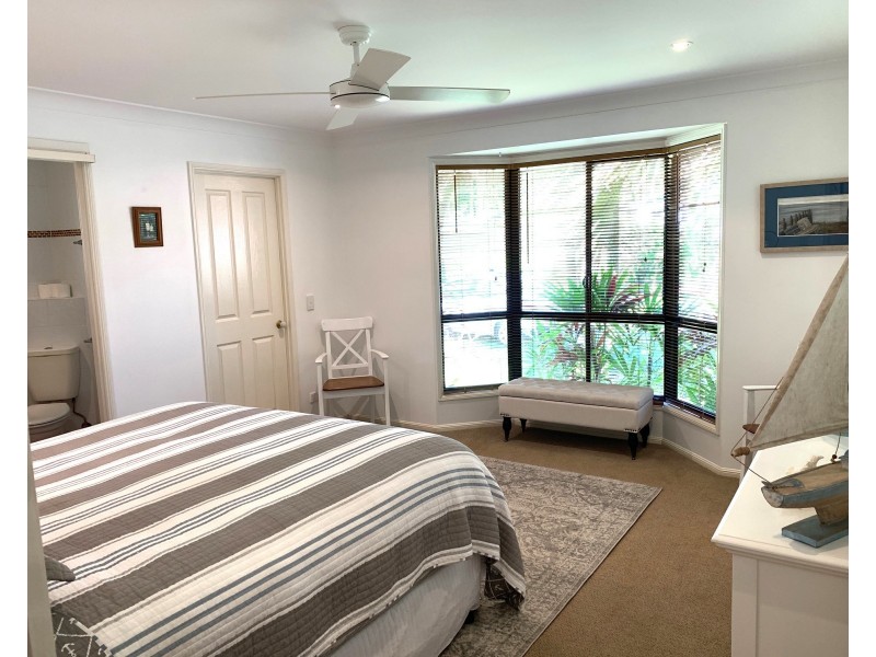 17 Aminya Street, Coochiemudlo Island QLD 4184