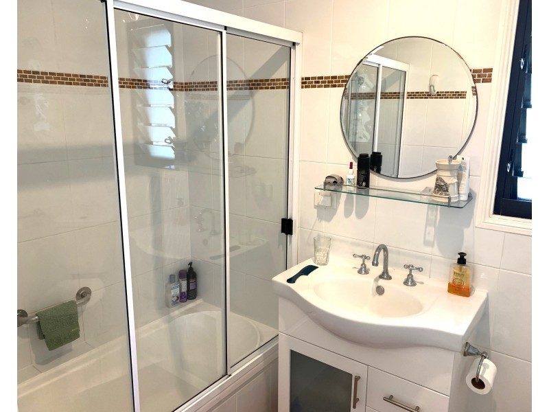 17 Aminya Street, Coochiemudlo Island QLD 4184