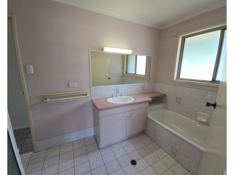 14 Penrose Avenue, Redland Bay QLD 4165