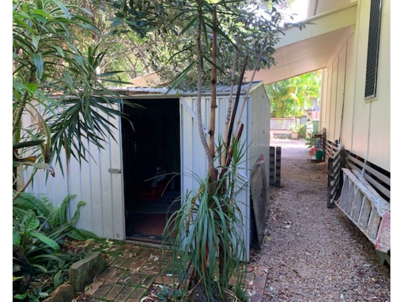 19 Merindah Street, Coochiemudlo Island QLD 4184