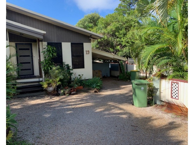 19 Merindah Street, Coochiemudlo Island QLD 4184