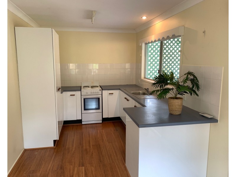 6 Mooroondu Street, Coochiemudlo Island QLD 4184