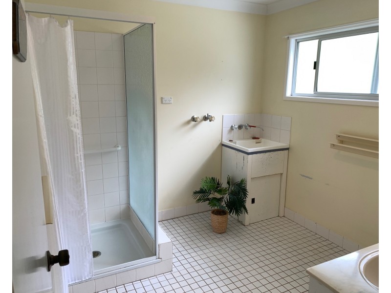 6 Mooroondu Street, Coochiemudlo Island QLD 4184