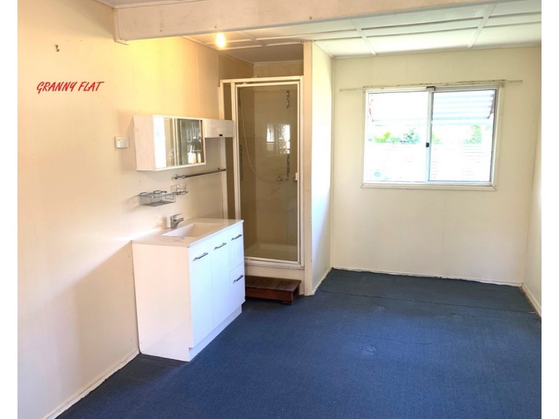 6 Mooroondu Street, Coochiemudlo Island QLD 4184